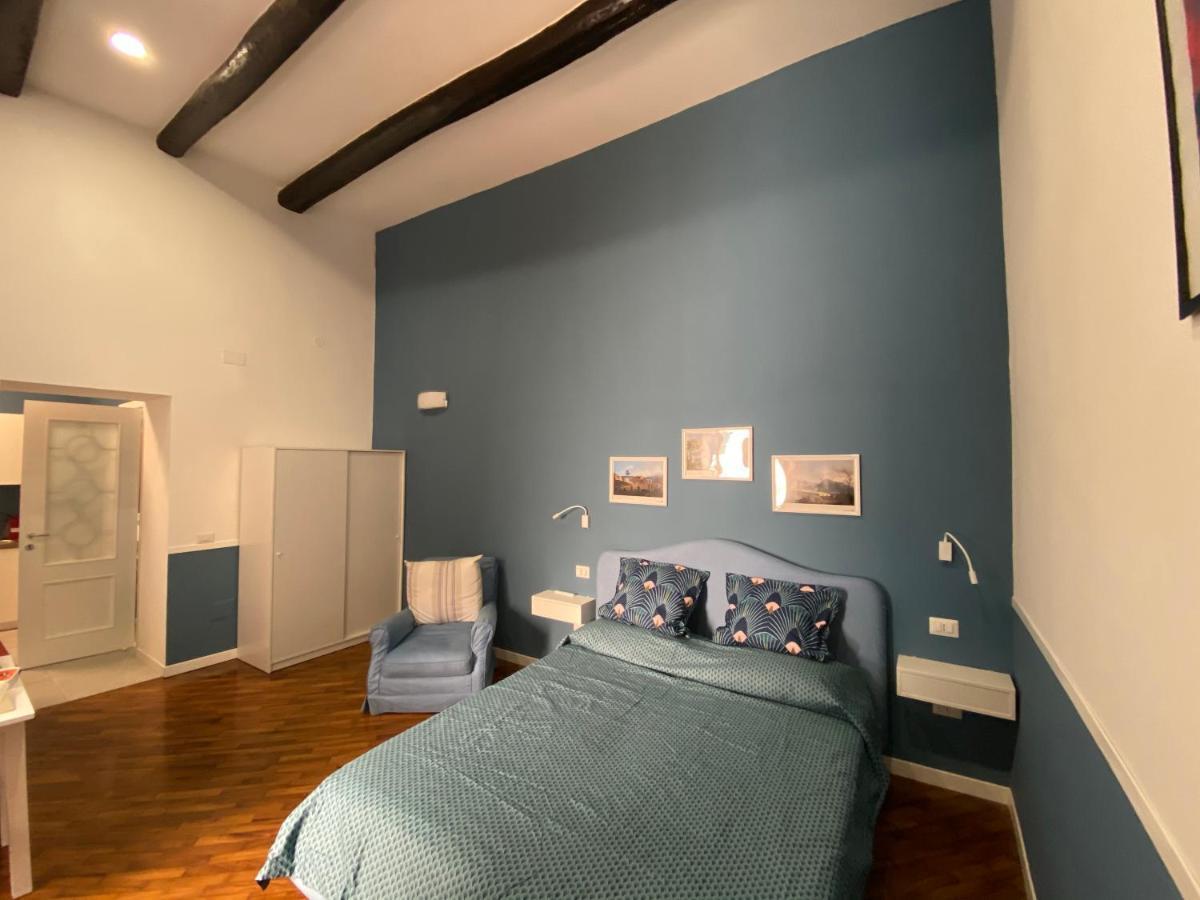 Panto' Apartment 2 Steps To Toledo Street Naples Luaran gambar