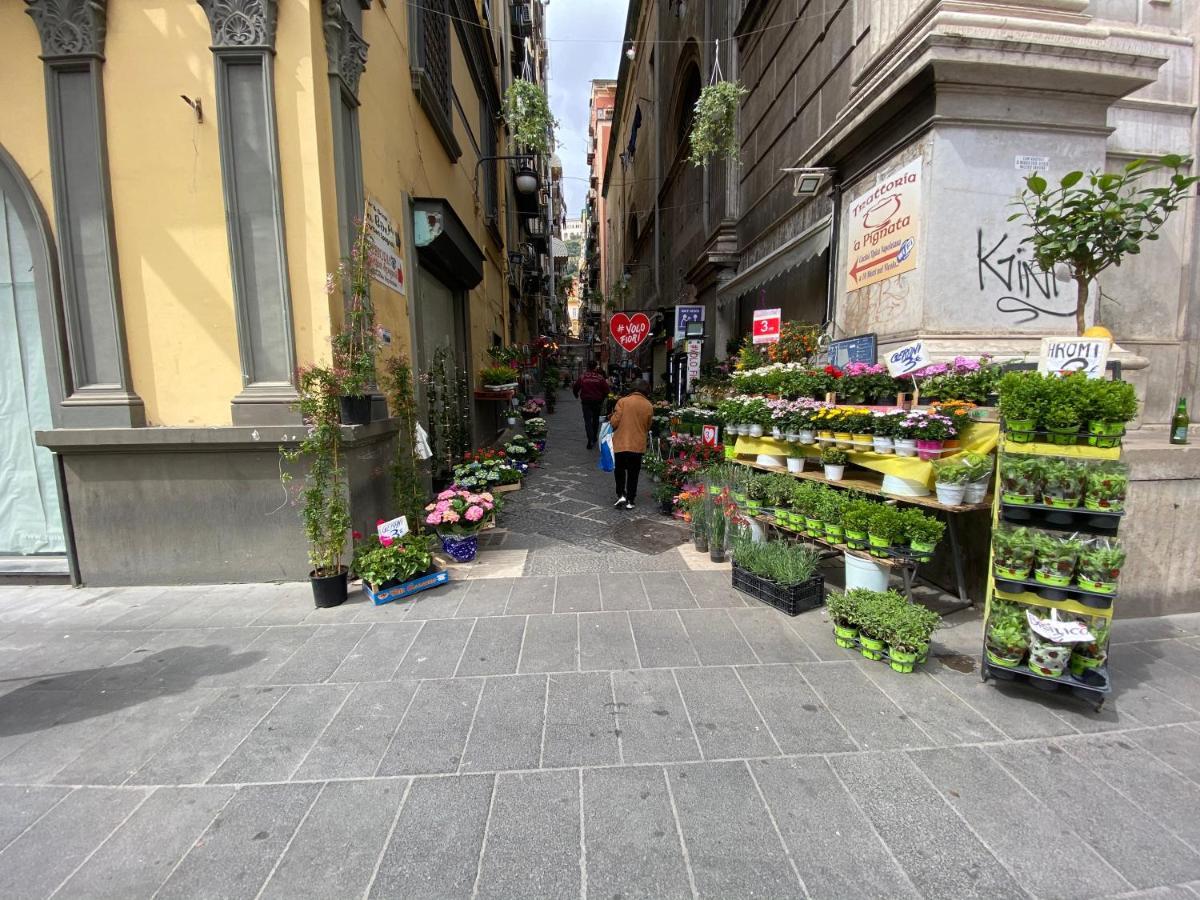 Panto' Apartment 2 Steps To Toledo Street Naples Luaran gambar