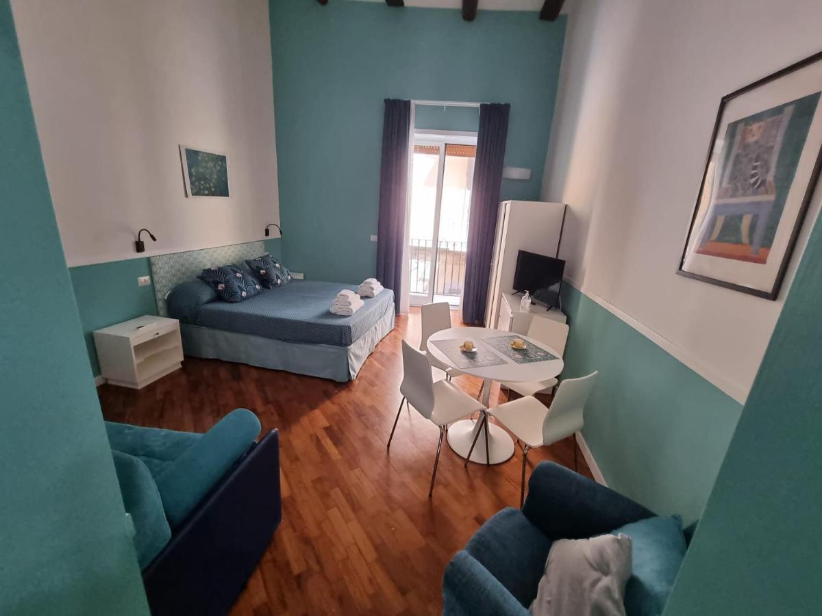 Panto' Apartment 2 Steps To Toledo Street Naples Luaran gambar