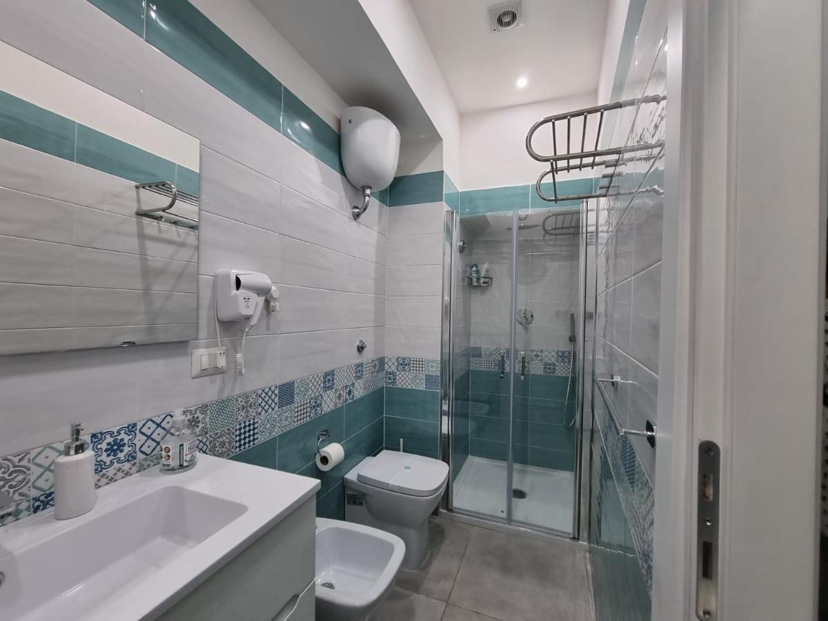 Panto' Apartment 2 Steps To Toledo Street Naples Luaran gambar